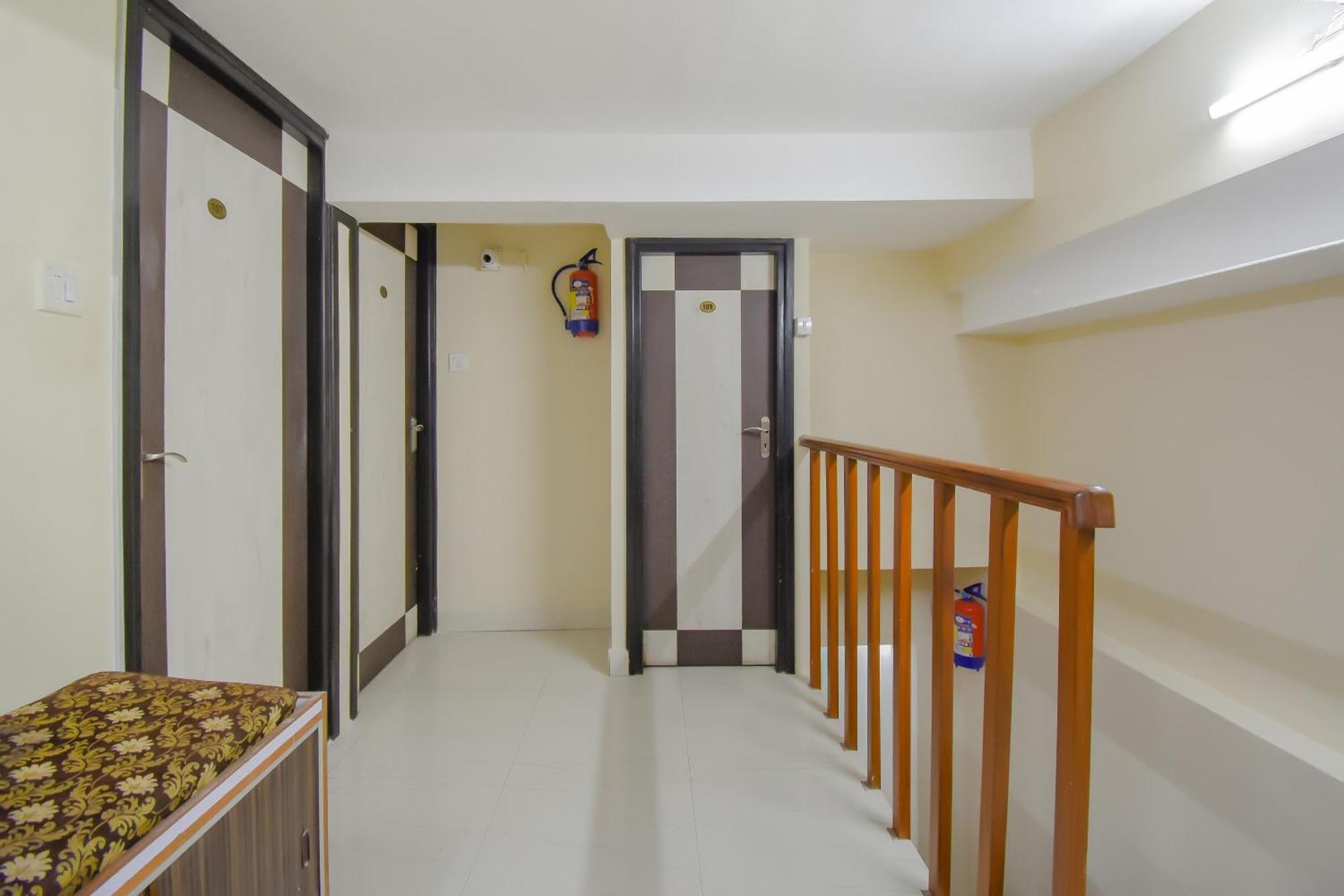Hotel O Lindsay Inn Guest House Calcutta Calcutta Bara Bazar エクステリア 写真